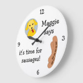 あなたの犬の写真を追加： 'ソーセージのための時間' ラージ壁時計 (傾斜)