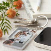 あなたの瞬間を大切にする – パーソナライズされた 4フォトコラッグ キーホルダー (正面右)