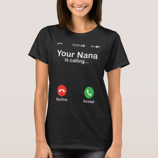 あなたの祖母が電話をしています 断るか応答する かわいい祖母 母 Tシャツ (正面)