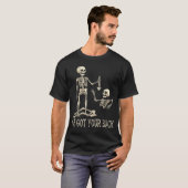 あなたの背中を守るスケルトン 楽しいハロウィン メンズ・レディース Tシャツ (正面フル)
