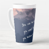 あなたの能力を疑わないインスピレーションのカップ カフェラテマグ (左アングル)