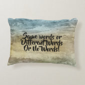あなたの言葉、私の言葉、ブルーブラウンの文字 アクセントクッション (裏面)