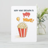 あなたの誕生日が爆発することを願う！ | ポップコーンカード 招待状 (スタンド正面)