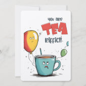 あなたの誕生日がTEA-rifficであることを願う! | おもしろいカード 招待状 (正面)