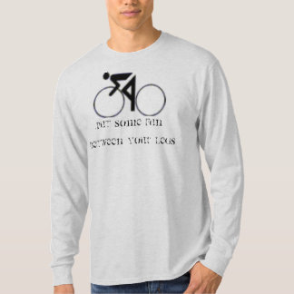 あなたの足の間におもしろいを置いて下さい Tシャツ