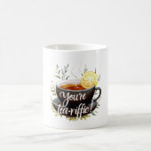 あなたはお茶を飲め！お茶おもしろい好きグラフィック コーヒーマグカップ (中央)