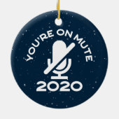 あなたはミュートでおもしろい、自宅から作業 セラミックオーナメント (裏面)