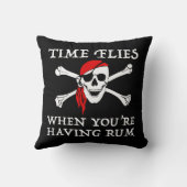 あなたはラムを飲むと時間が経つ クッション (裏面)