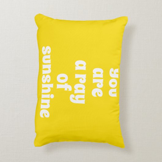 あなたは太陽の光、日当たりの良い幸せな黄色 アクセントクッション (裏面(縦))