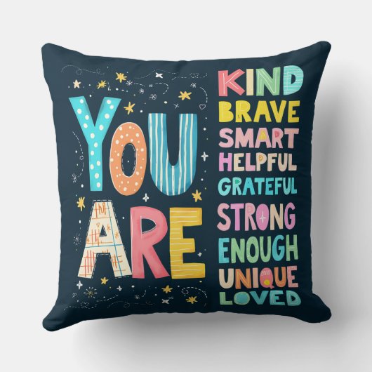 あなたは感動的引用文前向きタイポグラフィ クッション (裏面)