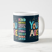 あなたは感動的引用文前向きタイポグラフィ ジャンボコーヒーマグカップ (正面右)