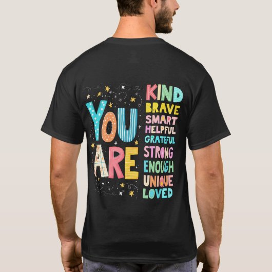 あなたは感動的引用文前向きタイポグラフィ Tシャツ (裏面)