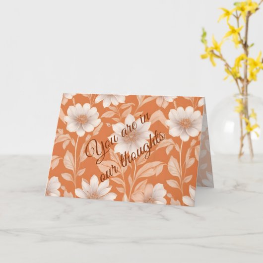 あなたは私たちの考えに入っている – オレンジに白い花 カード (黄色い花)