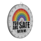 あなたは私と安全であるLGBTQレインボープライド ダーツボード (正面左)