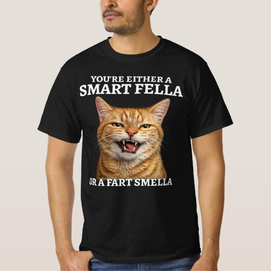 あなたは賢い男か屁の臭いを嗅ぐのが好きな男かのどちらか Funny Tシャツ (正面)