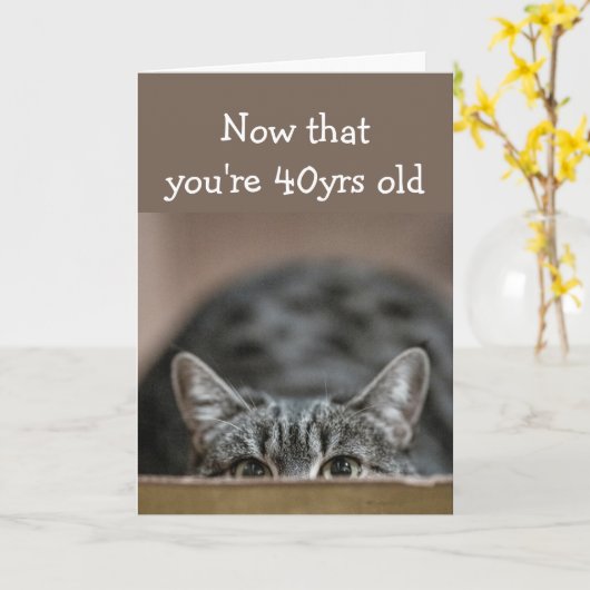 あなたは40歳の誕生日が猫を忍び寄る カード (黄色い花)
