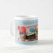 あなたへの平和パグおよびキスによる冬のパグのマグ コーヒーマグカップ (正面左)