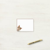 あなたを見つめるかわいい子猫の楽しい猫グッズ ポストイット (デスク上)