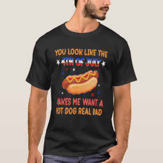 あなたを見ると7月4日を思い出し、ホットドッグが食べたくなる Tシャツ