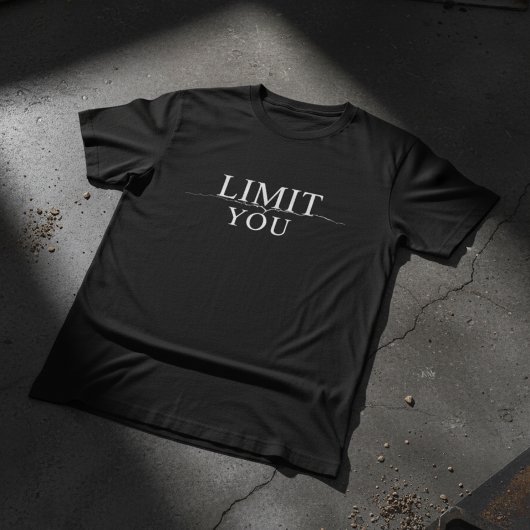 あなたを限界まで駆り立てるモチベーション Tシャツ