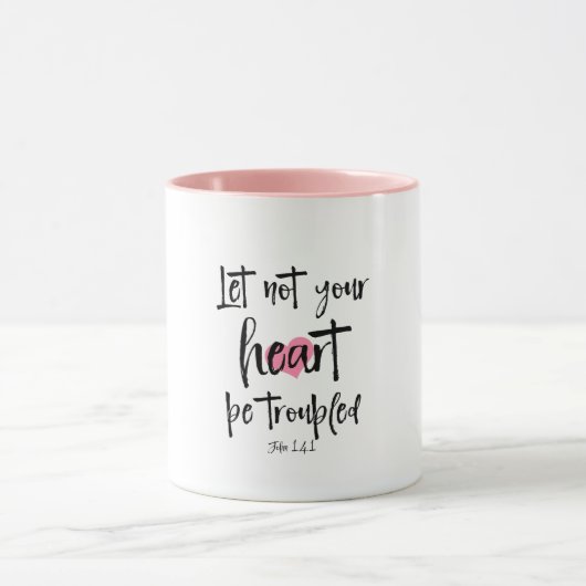 あなた方のハートを聖書の聖句に困らせるな マグカップ (中央)