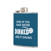 あなた方の何人かは一度も夕食を食べたことがなく、それが示している フラスク (左)