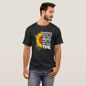 あなた方を最も平和をもたらす者は誰でもMを得るべきだ Tシャツ (正面フル)
