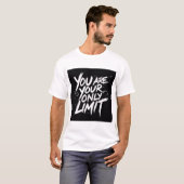 あなた自身が唯一の限界 – 大胆なモチベーションの引用 Tシャツ (正面フル)