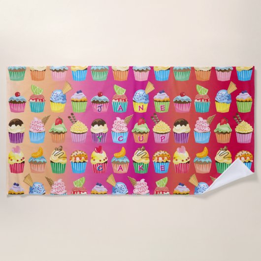 あなた自身のカップケーキのモノグラムのおいしい御馳走を作成して下さい ビーチタオル (正面)