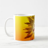 あなた自身のサンシャインヒマワリ赤い黄グラデーション色 コーヒーマグカップ (左)