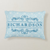 あなた自身のダマスク織の結婚記念日のモノグラムを作って下さい アクセントクッション (裏面)