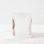 あなた自身のパーソナライズな写真を作成して下さい フロストグラスマグカップ (中央)