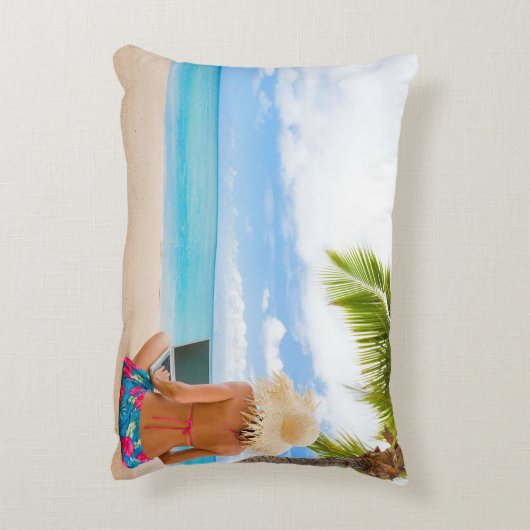 あなた自身の写真の枕を作成して下さい アクセントクッション (裏面(縦))