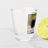 あなた自身の家族写真のモノグラムを作成して下さい ショットグラス (左)