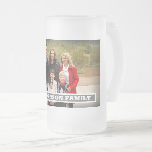 あなた自身の家族写真のモノグラムを作成して下さい フロストグラスビールジョッキ (正面右)