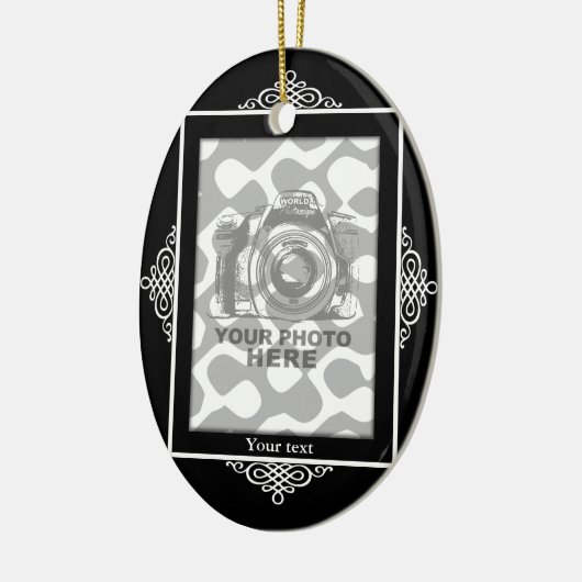 あなた自身の楕円形のオーナメントの黒フレームを作成して下さい セラミックオーナメント (左)