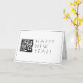 あなた自身のQRコードをアップロード | スタイリッシュな白の新年 カード (黄色い花)