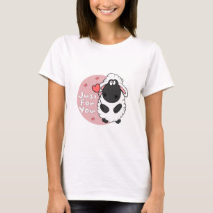 あなた達のためにおもしろい羊はハートを持つ Tシャツ
