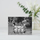 あのウクレレをチェックしろ！- 1920s ポストカード (スタンド正面)