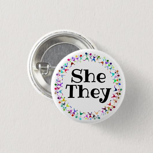 あの女は人間の姿だ 缶バッジ (正面&裏面)