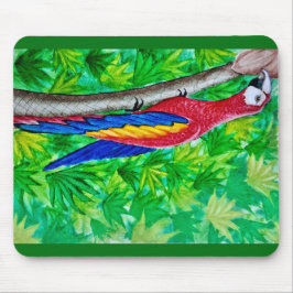 あの木に深紅のマカオが！ マウスパッド