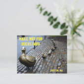 あひる葉書に道を譲る ポストカード (スタンド正面)