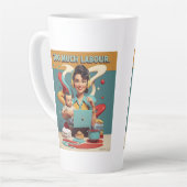 あまりにも多くの労働 – レトロフェミニストタイヤデザイン カフェラテマグ (左アングル)