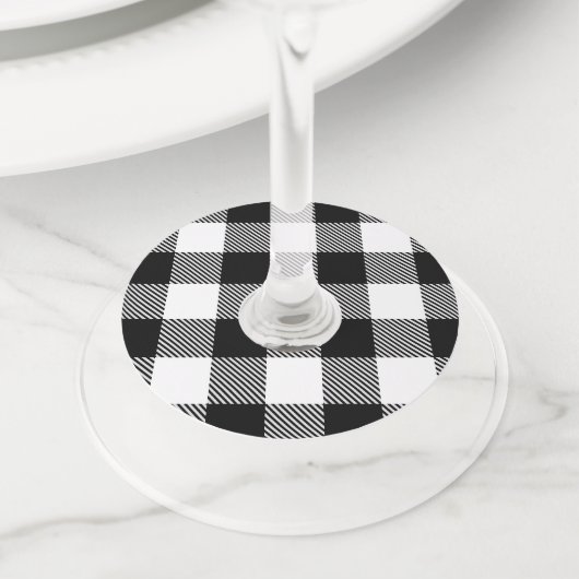 あや織りが付いている白黒のバッファローの格子縞 ワイングラスタグ (クローズアップ)