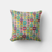 あらゆるものを見通す、奇抜で風変わりなデザイン クッション (正面)