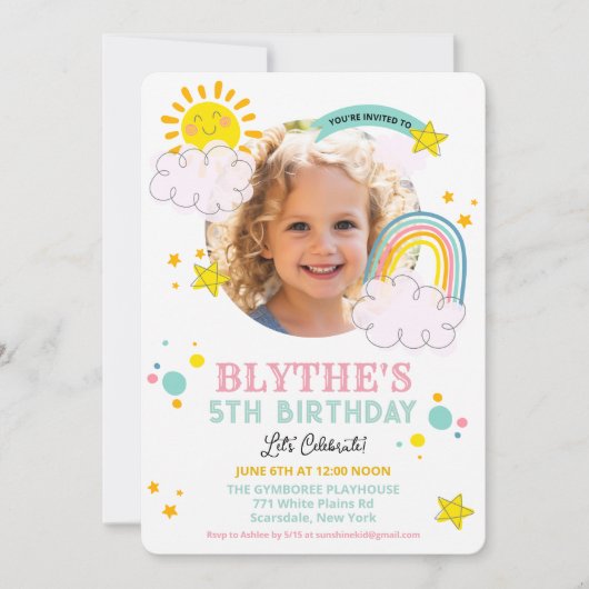あらゆる年齢 - 陽光と虹の誕生日写真 招待状 (正面)