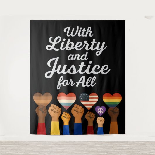 あらゆる抗議の自由のための自由と正義を持って タペストリー (正面)