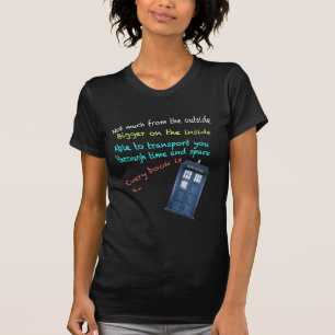 あらゆる本は…あります Tシャツ