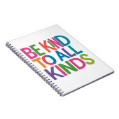 あらゆる種類に優しく、人生のやる気を起こさせる引用文 ノートブック (右側)