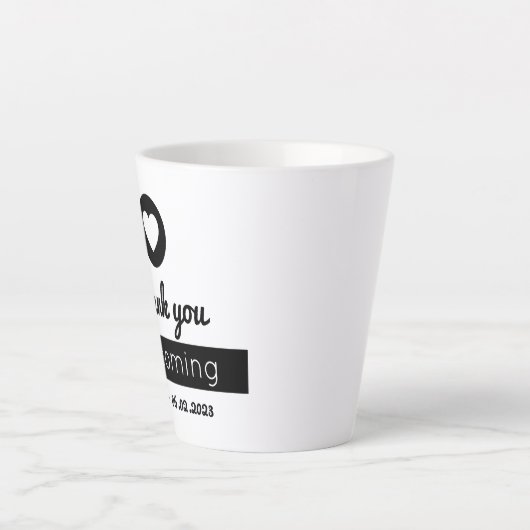 ありがとう お越しいただき 現代的なモノクロ ハート カフェラテマグ (正面)